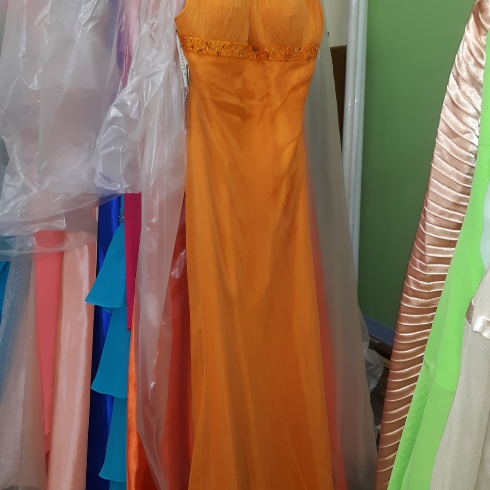 DRESS - Picture 2 of 3